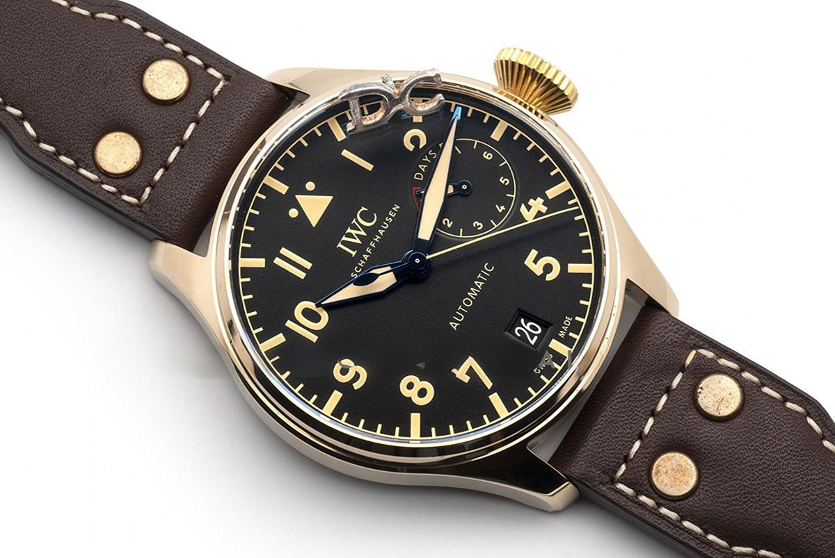 IWC Big Pilot’s Watch Heritage IW501005-fasswatch