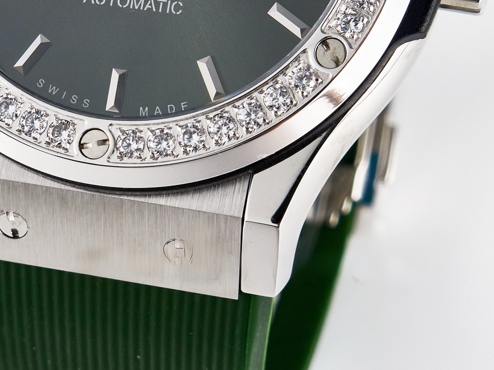 Hublot Classic Fusion Bang 42mm HBF 1:1 Best Edition Green Dial Diamonds Bezel on Green Rubber Strap A2892-fasswatch