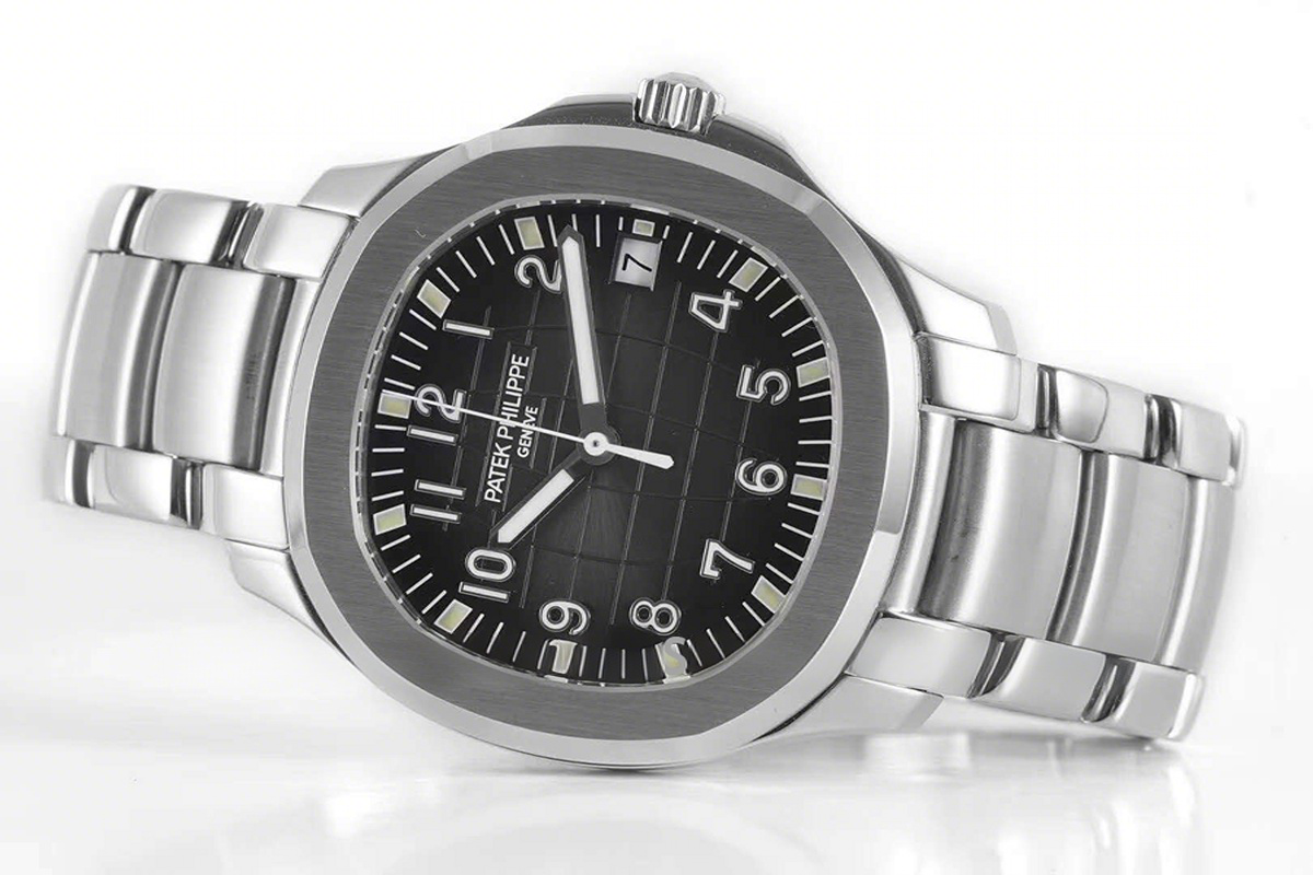 Patek Philippe Aquanaut 5167/1A-001 Black Dial in Steel on Bracelet-fasswatch