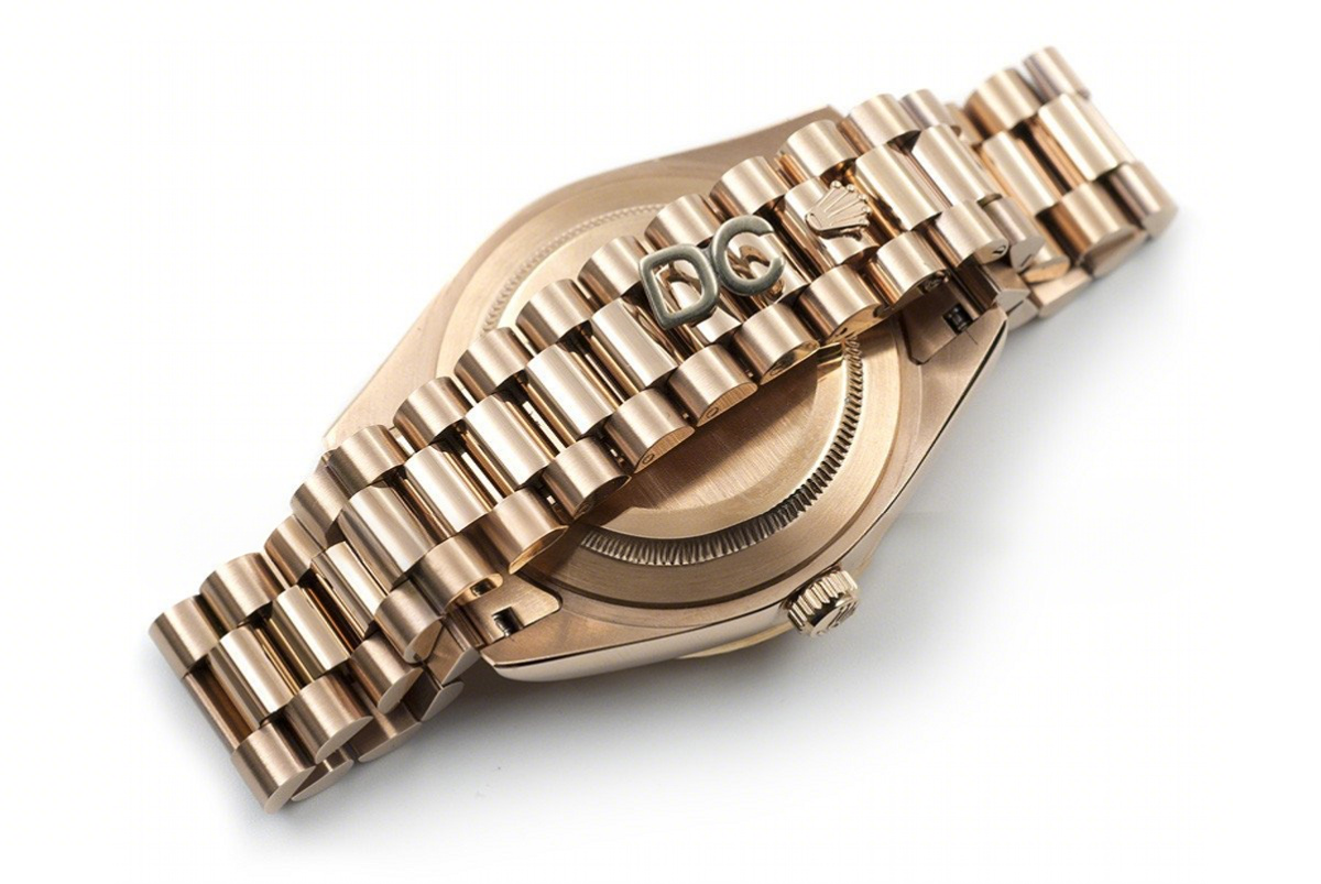 Rolex Day-Date II 218235 White Dial in Rose Gold-fasswatch