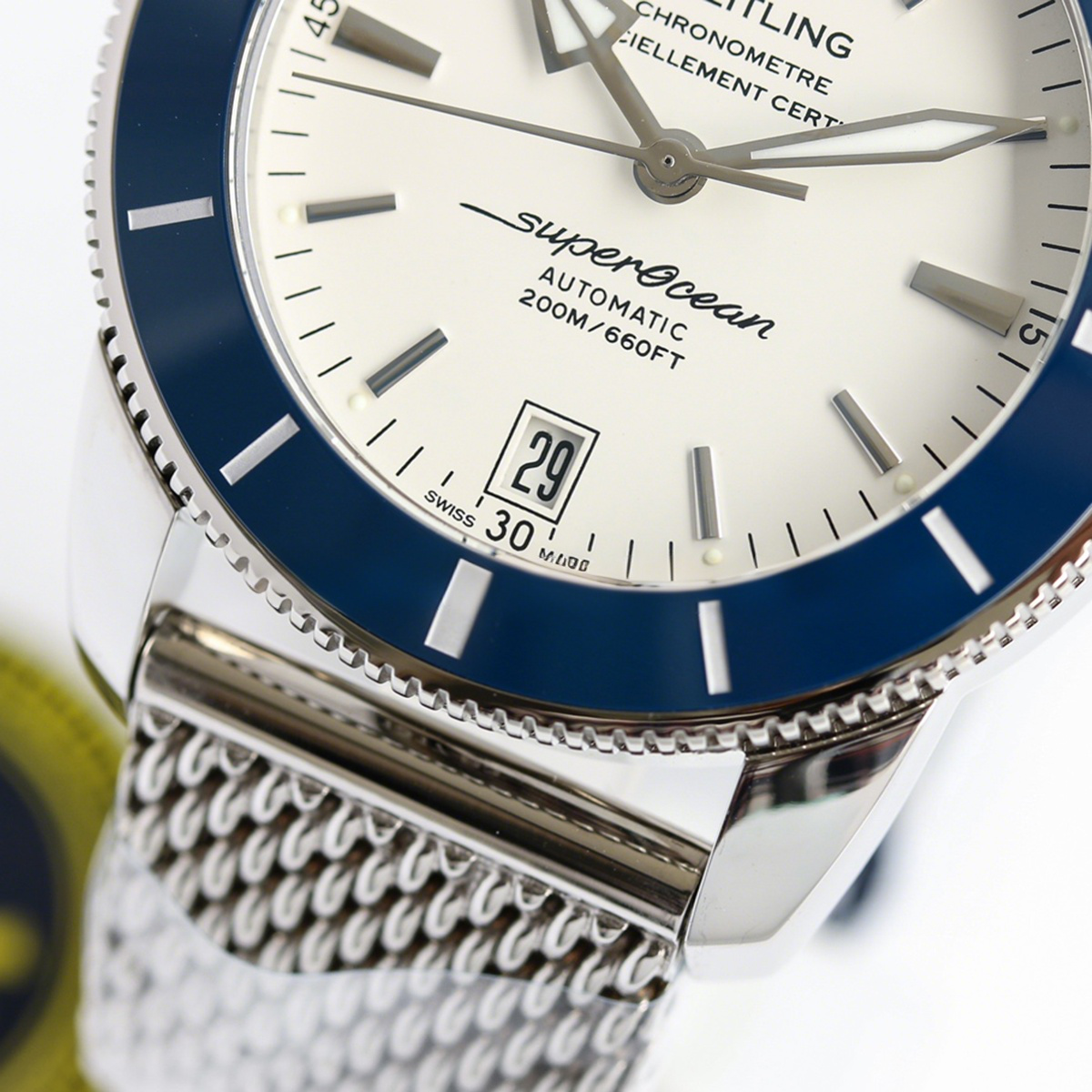 Breitling Superocean Heritage II B20 Automatic 42mm in White Dial on Blue Bezel-fasswatch