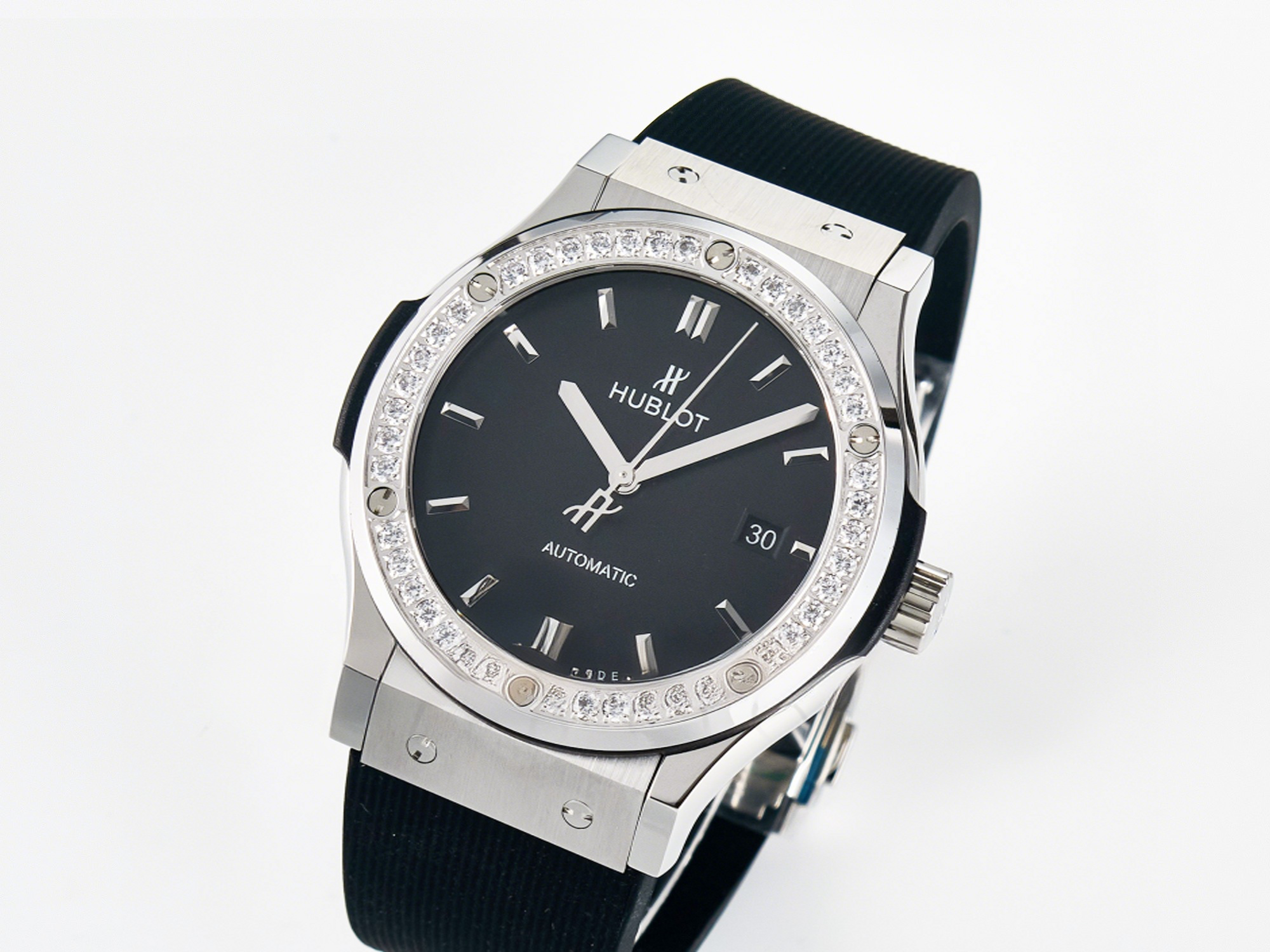 Hublot Classic Fusion Bang 42mm HBF 1:1 Best Edition Black Dial Diamonds Bezel on Black Rubber Strap A2892-fasswatch