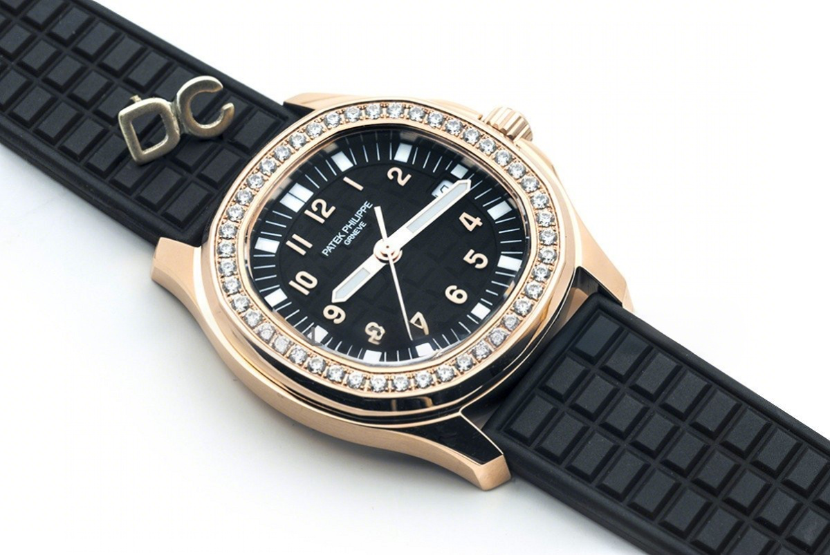 Patek Philippe Aquanaut Luce 5068R Black dial in Rose Gold-fasswatch