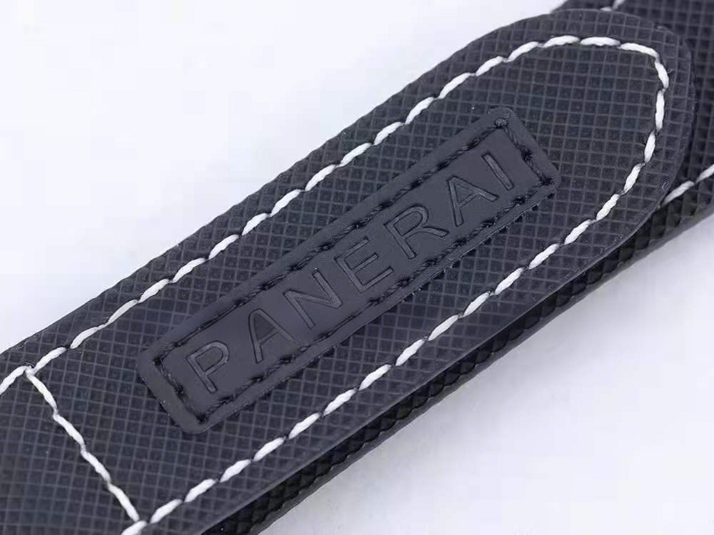 Panerai PAM1119 Luminor Marina Fibratech™ 44mm-fasswatch