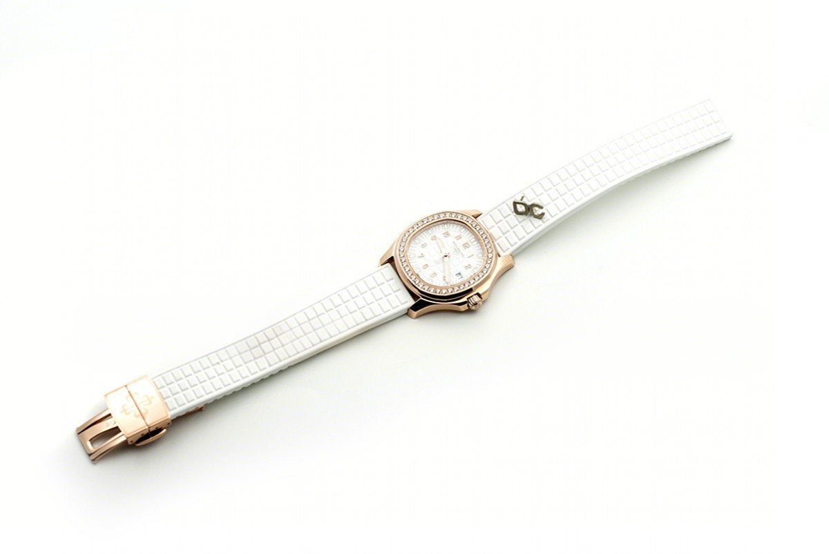 Patek Philippe Aquanaut Luce 5068R-010 in Rose Gold-fasswatch