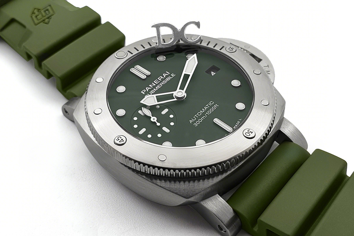 Panerai Pam1055 Luminor Submersible 42mm-fasswatch