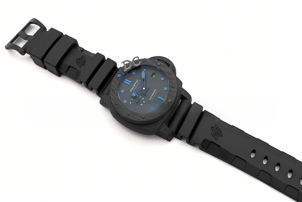 Panerai PAM960 Luminor Submersible Carbotech-fasswatch