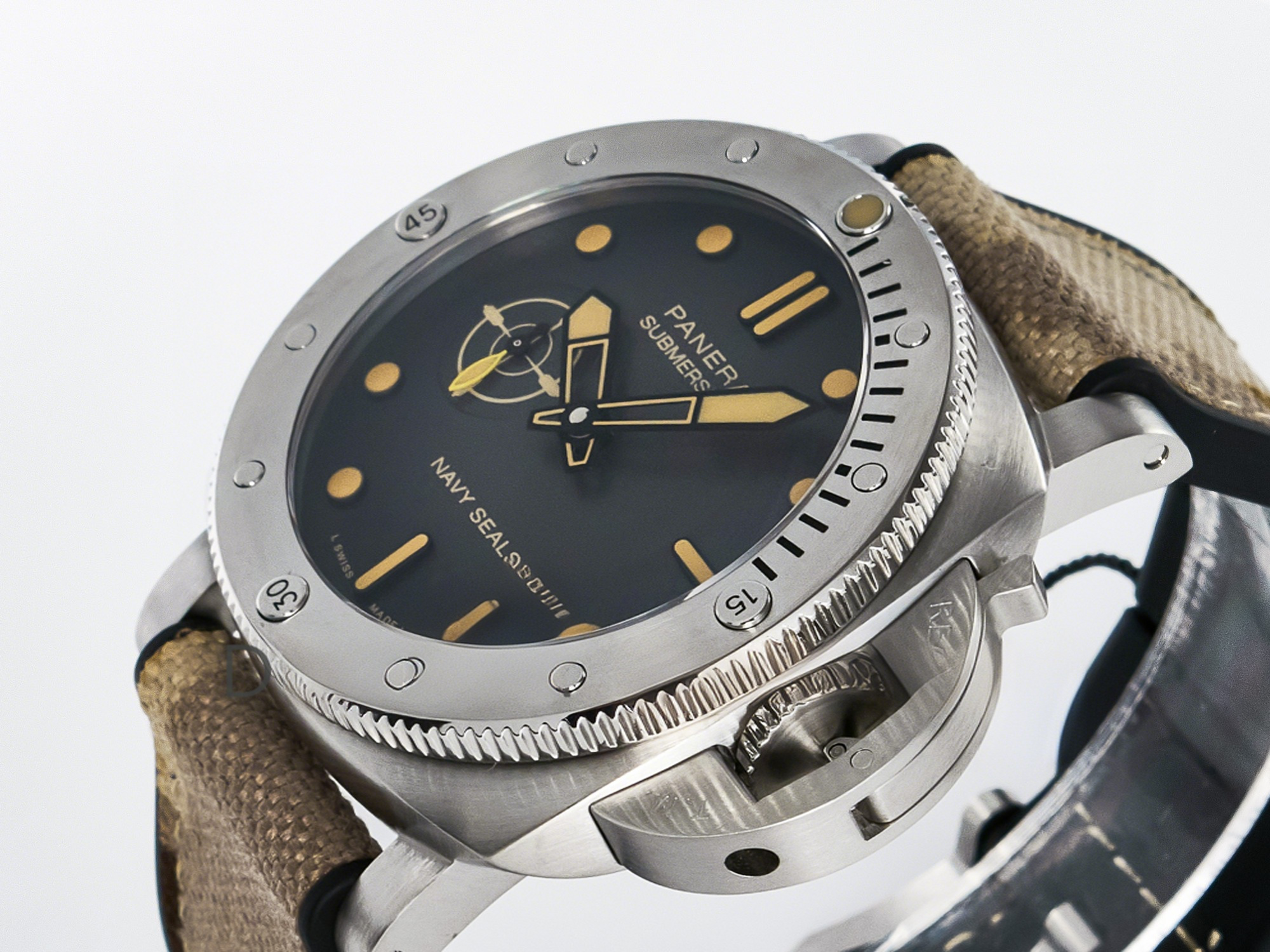 Panerai PAM1518 Submersible 44mm VSF 1:1 Best Edition Gray Ombre Dial on Camouflage Strap P900-fasswatch