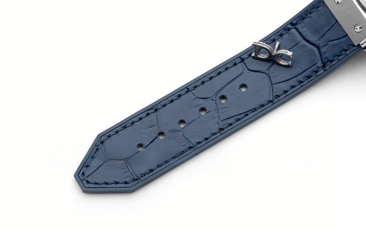 Hublot Classic Fusion Automatic 38mm Blue Dial in Titanium-fasswatch