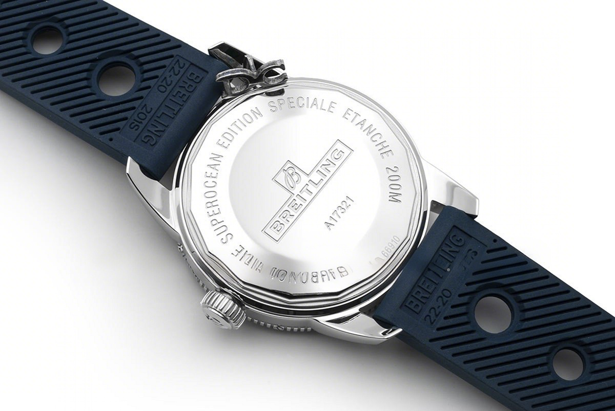 Breitling Superocean Heritage II B20 Automatic in Blue Dial with Blue Bezel on Blue Rubber Strap-fasswatch