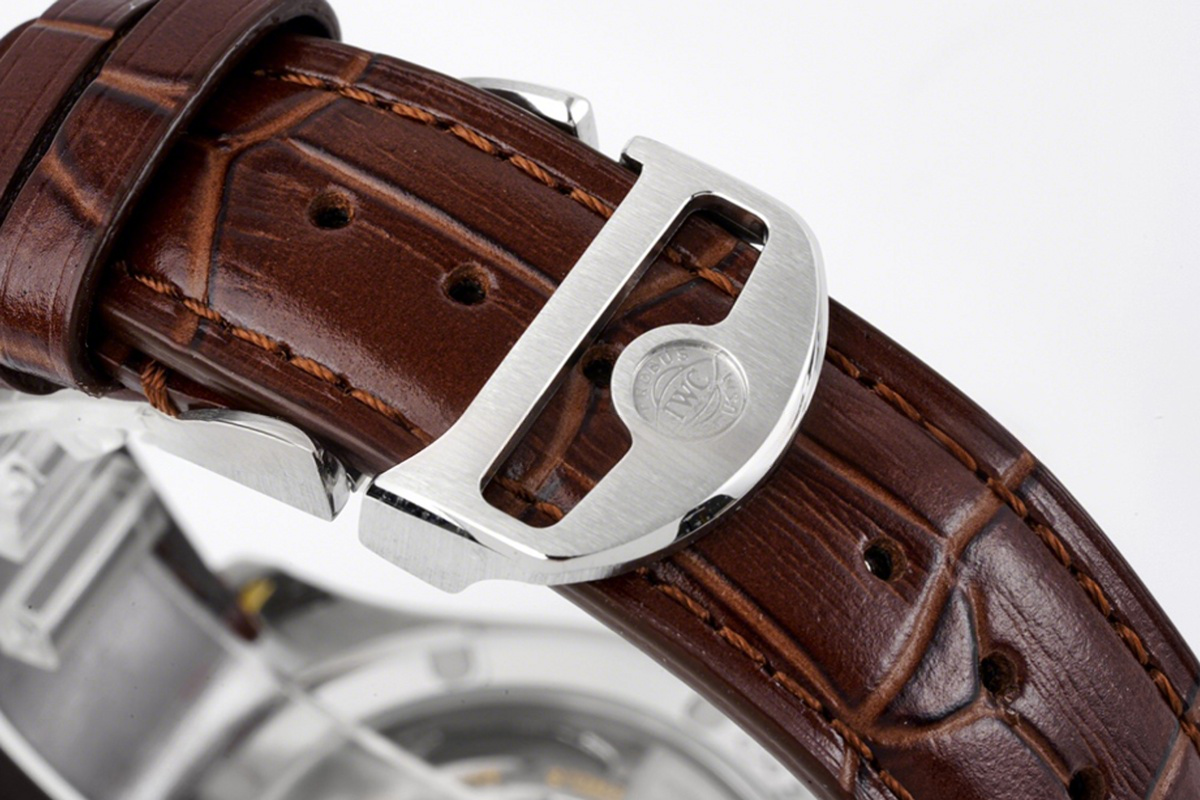 IWC Portugieser Automatic 40 IW358303 White Dial in Steel-fasswatch