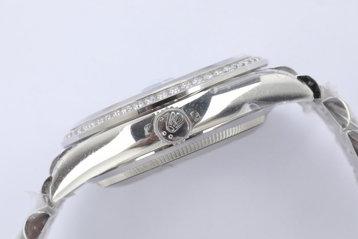 Rolex Day-Date 36 128349RBR MOP Dial with Diamond Bezel in White Gold-fasswatch