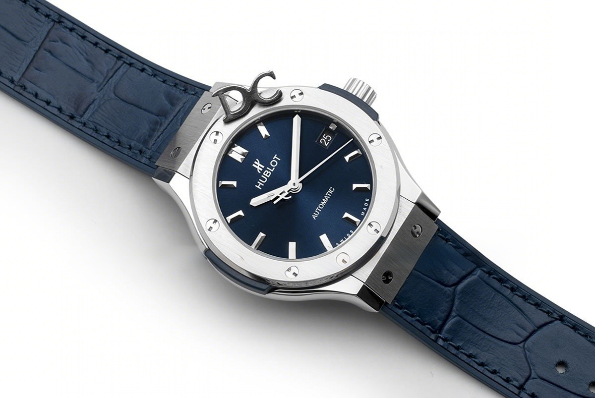 Hublot Classic Fusion Automatic 38mm Blue Dial in Titanium-fasswatch