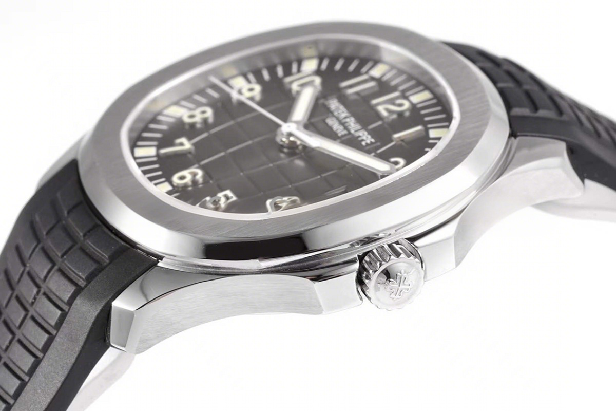 Patek Philippe Aquanaut 5167A-001 Black Dial in Steel-fasswatch