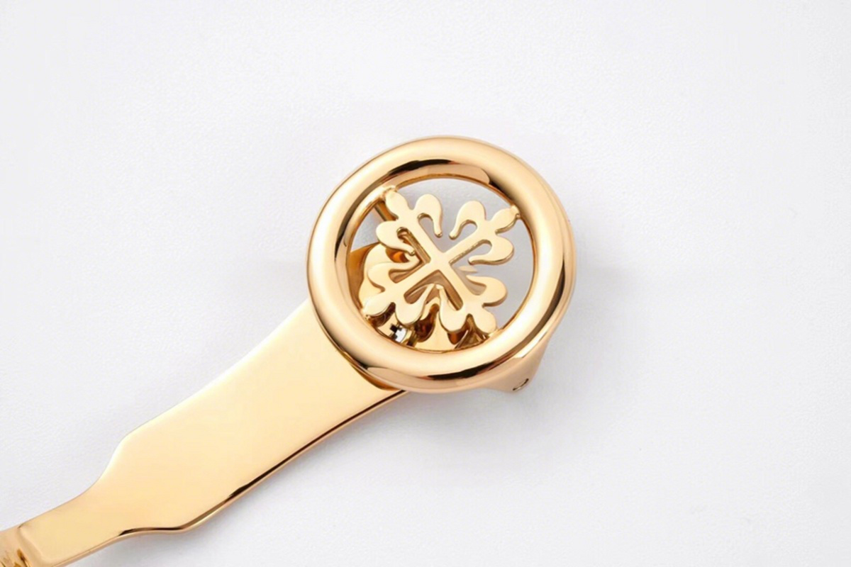 Patek Philippe Calatrava 5153 White Dial in Yellow Gold-fasswatch