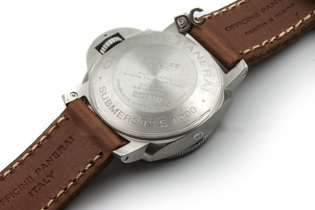 Panerai PAM243 Luminor 1950 Submersible-fasswatch