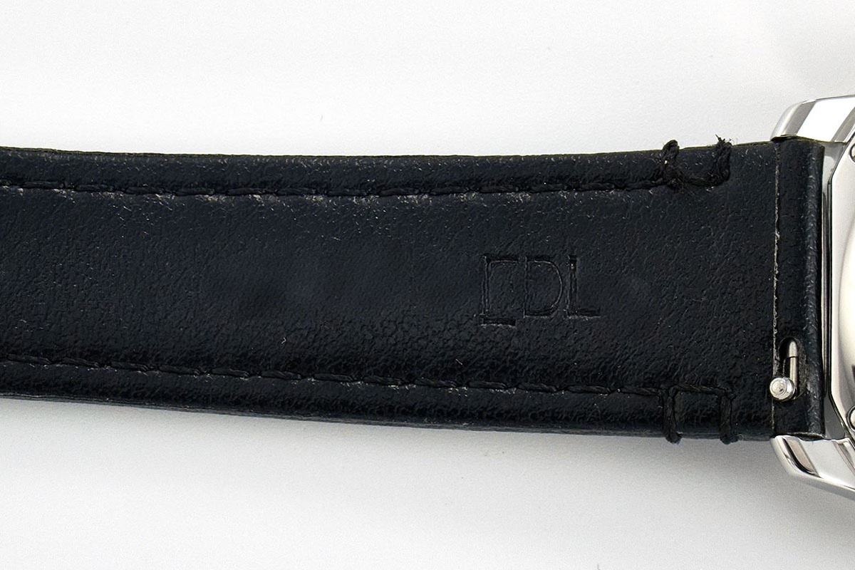 Cartier Ronde Must De Cartier 36mm White Dial in Steel-fasswatch