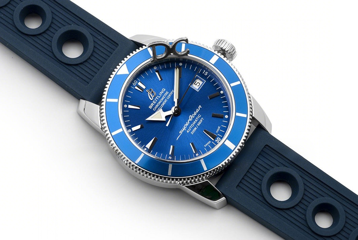 Breitling Superocean Heritage II B20 Automatic in Blue Dial with Blue Bezel on Blue Rubber Strap-fasswatch