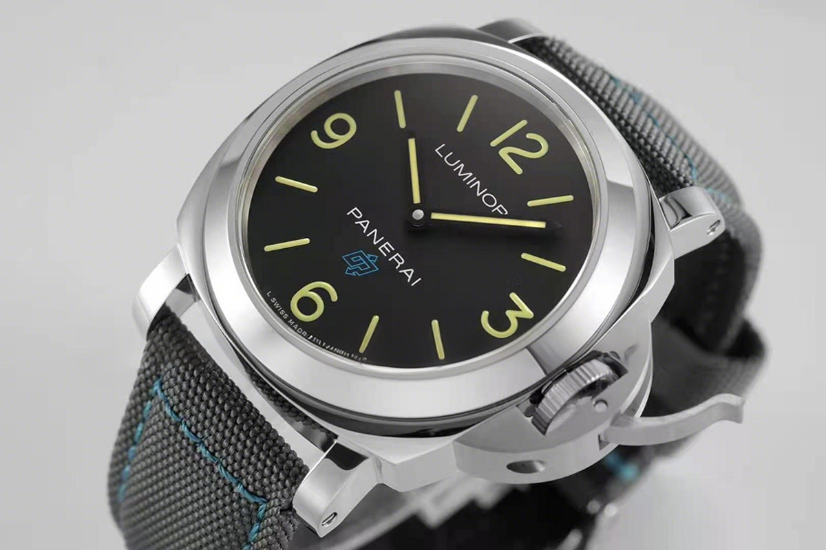 Panerai PAM774 Luminor Base 3 Days 44mm-fasswatch