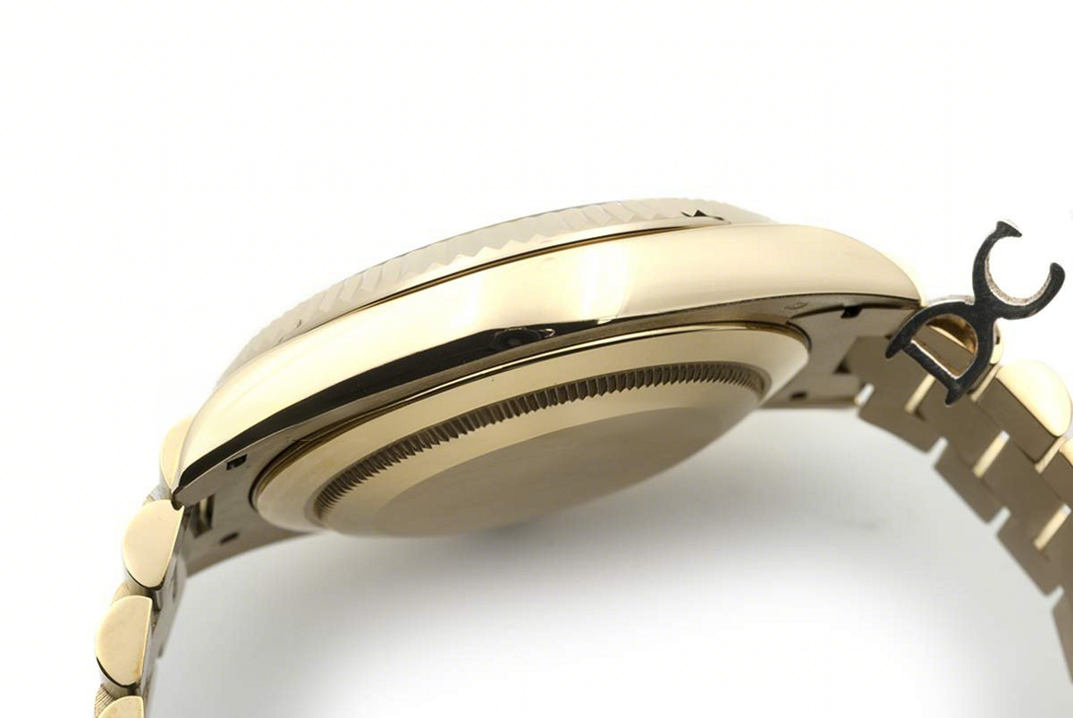 Rolex Day-Date 40 228238 Champagne Dial in Yellow Gold-fasswatch