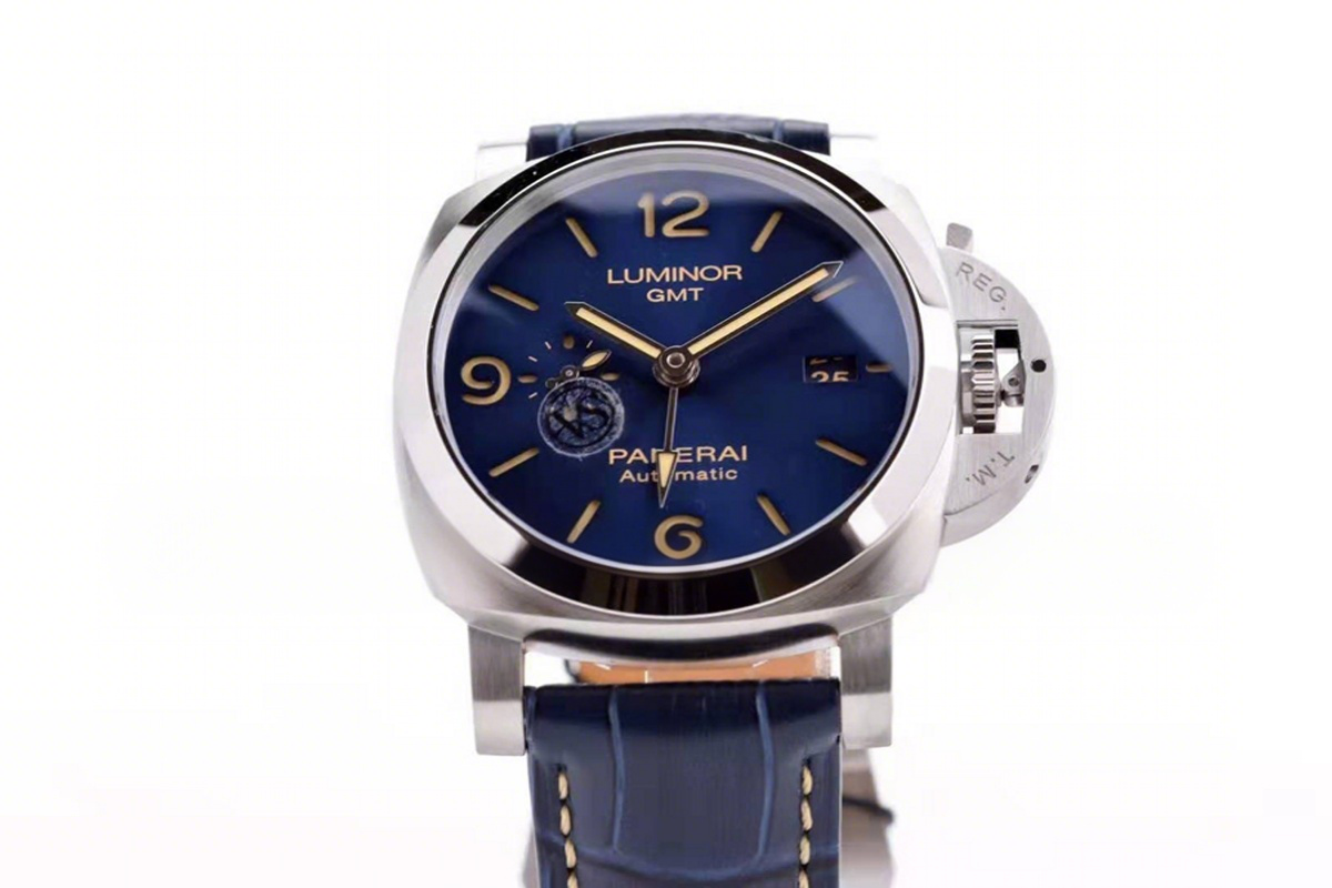 Panerai PAM1033 Luminor GMT 44mm-fasswatch