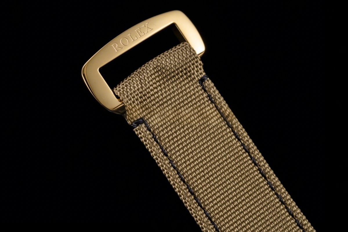 Rolex DIW GMT Desert Camo Carbon-fasswatch