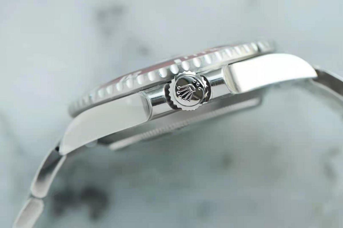 Rolex Blaken Submariner Red-fasswatch