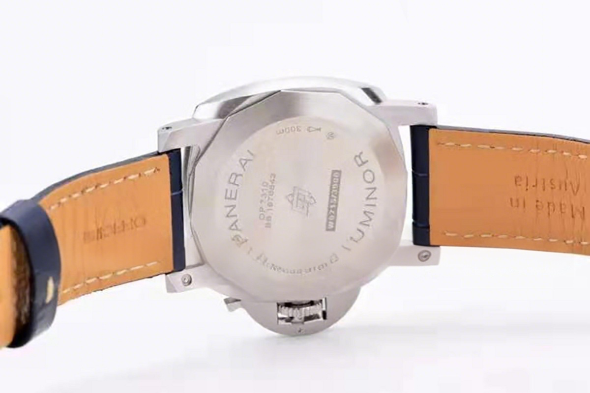 Panerai PAM1313 Luminor Marina 44mm-fasswatch