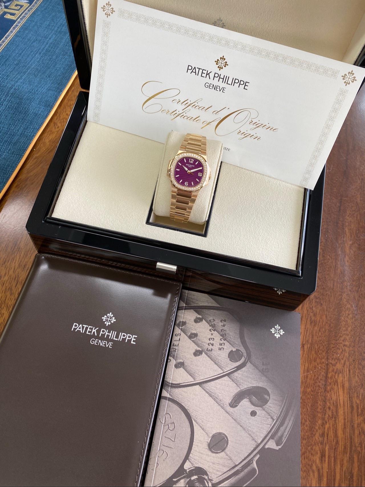 Patek Philippe Nautilus 32mm 7010/1R-013-fasswatch