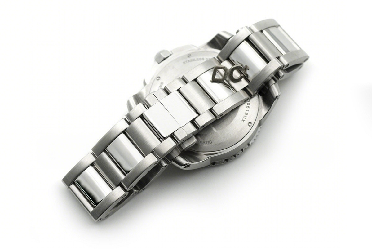 Calibre de Cartier Diver Black Dial in Steel Bracelet-fasswatch