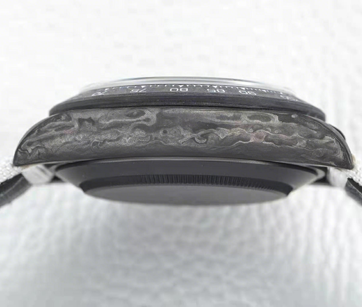 Rolex Daytona DIW Motley Lady Carbon-fasswatch