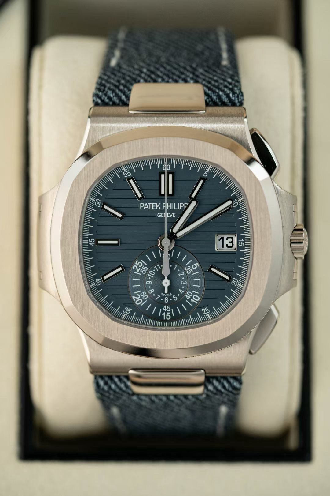Patek Philippe Nautilus 5980/60G-001-fasswatch