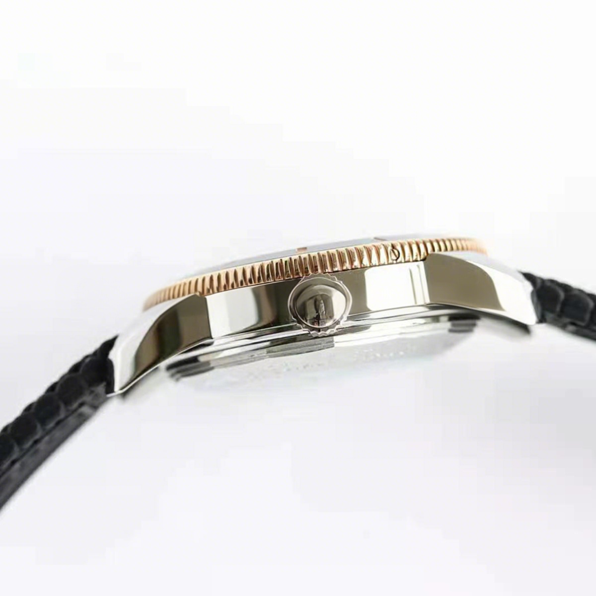 Breitling Superocean Heritage II B20 Automatic 42mm in Black Dial on Black and Rose Gold Bezel on Rubber Strap-fasswatch