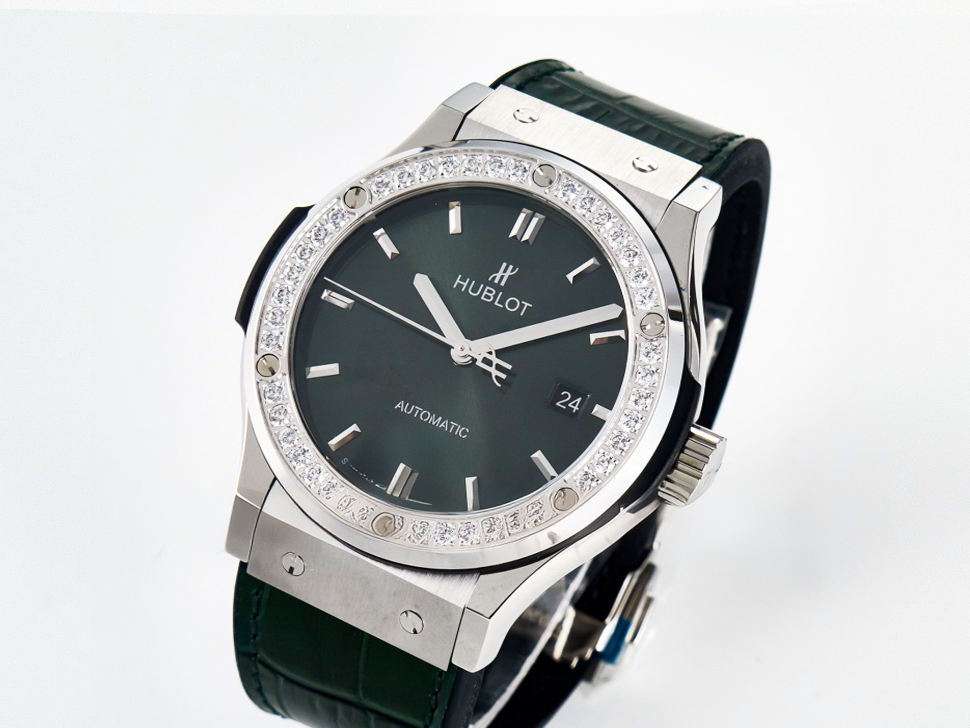 Hublot Classic Fusion Bang 42mm HBF 1:1 Best Edition Green Dial Diamonds Bezel on Green Leather Strap A2892-fasswatch