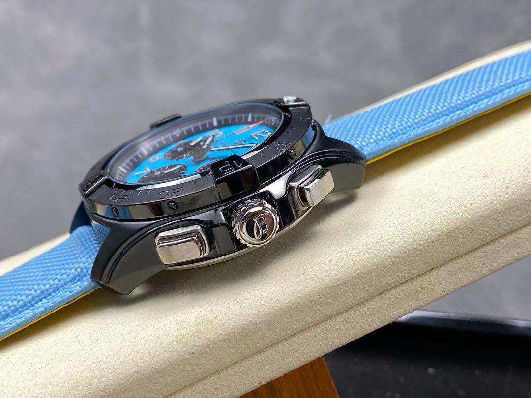 Breitling Avenger B01 Chronograph 42 Night Mission SB0146101L1X1-fasswatch