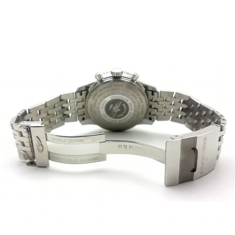 Breitling Navitimer World Chronograph-fasswatch