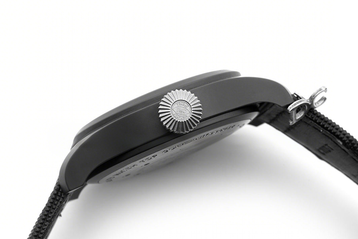 IWC Big Pilot’s Watch Top Gun IW502001-fasswatch