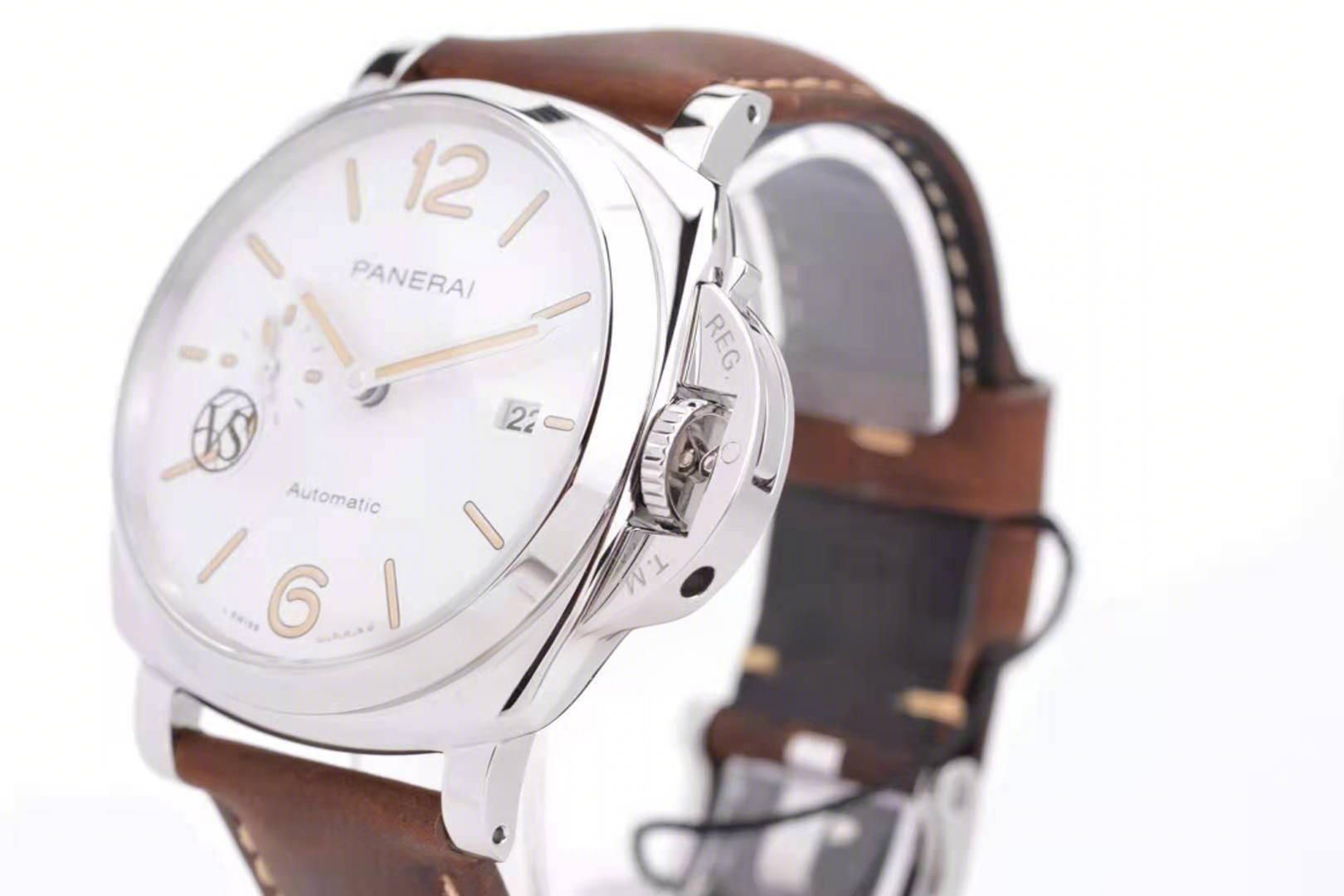 Panerai PAM1046 Luminor Due 42mm-fasswatch