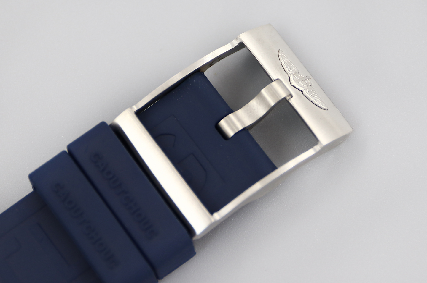 Breitling Superocean Automatic 44mm in White Dial on Blue Bezel on Rubber Strap-fasswatch