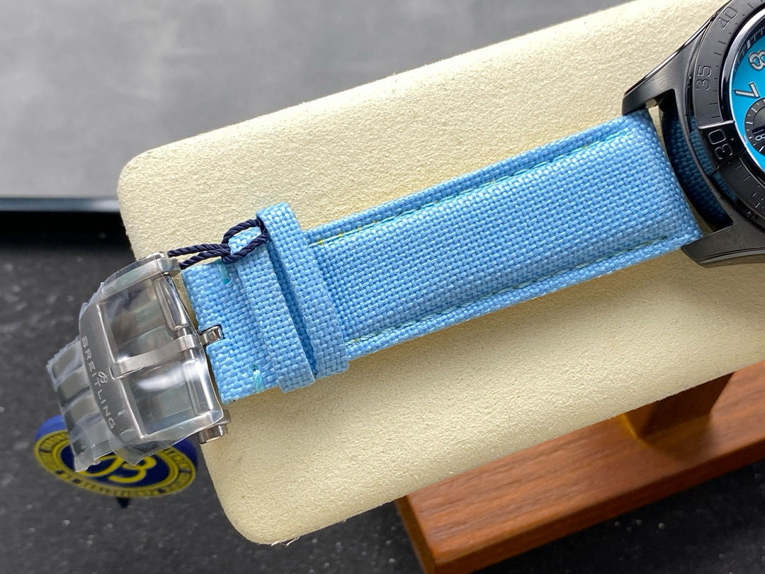 Breitling Avenger B01 Chronograph 42 Night Mission SB0146101L1X1-fasswatch