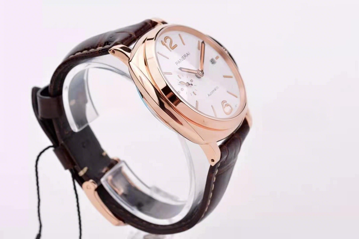 Panerai PAM1042 Luminor Due 42mm-fasswatch