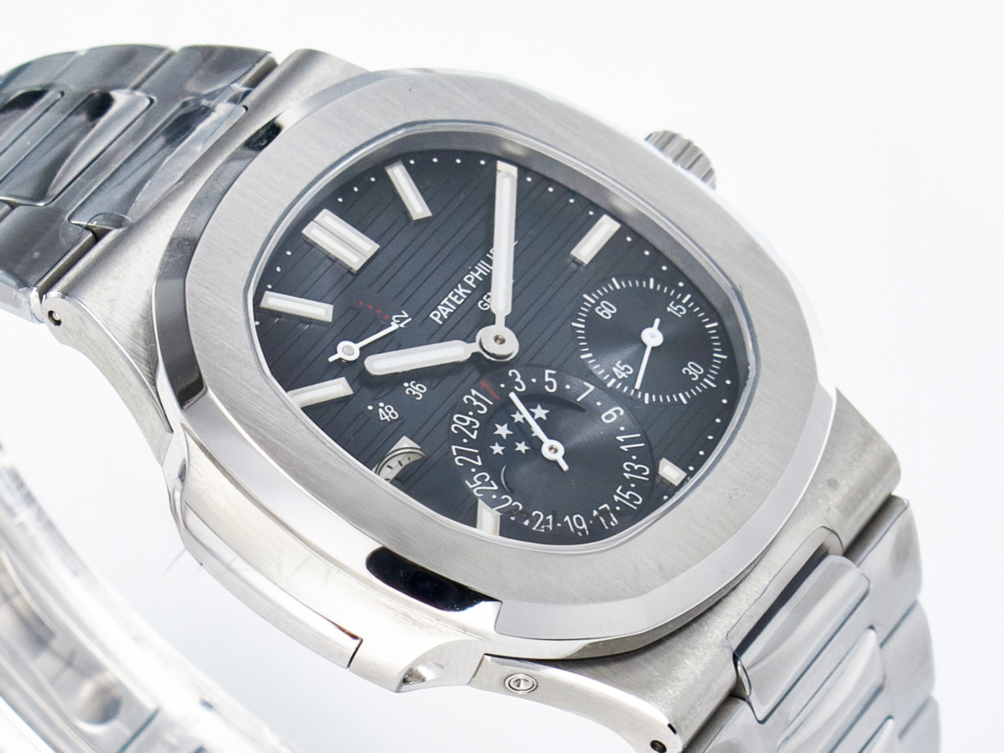 Patek Philippe Nautilus 5712 SS OMEF 1:1 Best Edition Blue Dial on SS Bracelet A240 Super Clone-fasswatch