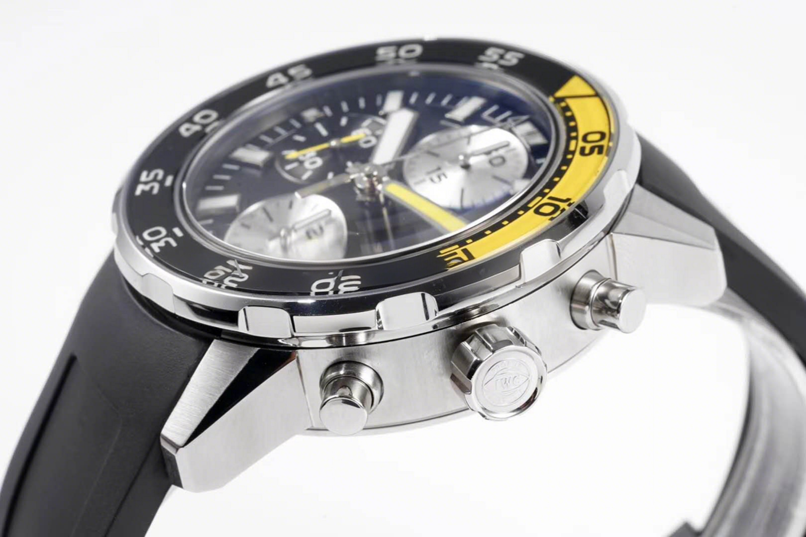 IWC Aquatimer Chronograph IW376702 Black Dial-fasswatch