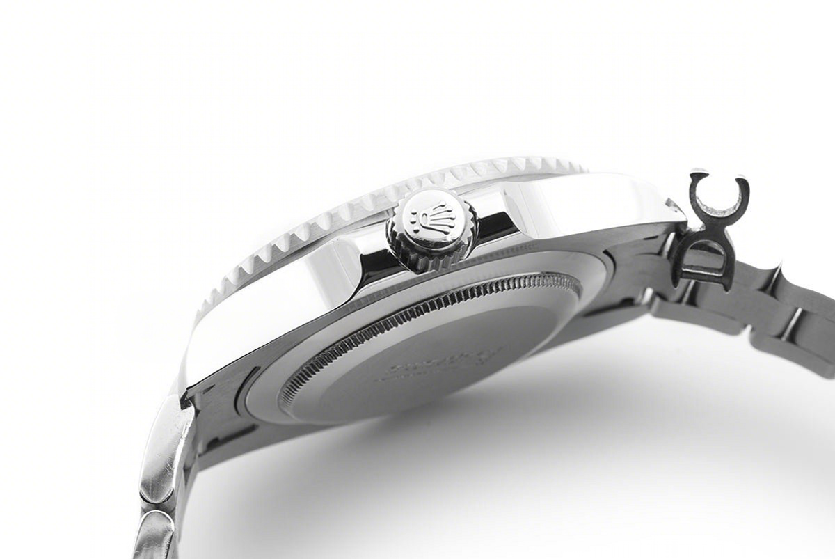 Rolex Supreme x Rolex ‘Fuck Em’ 114060 Submariner-fasswatch