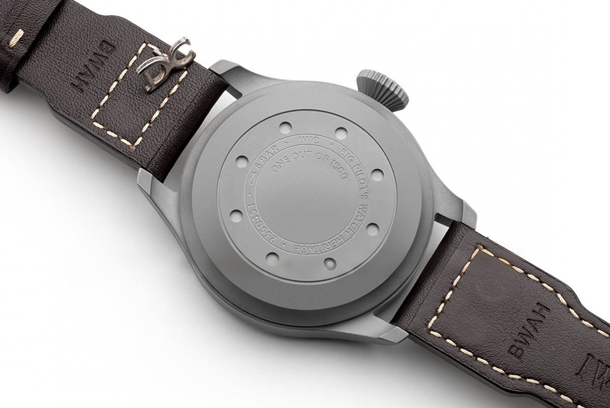 IWC Big Pilot’s Watch Heritage IW5010 Black Dial in DLC Black-fasswatch