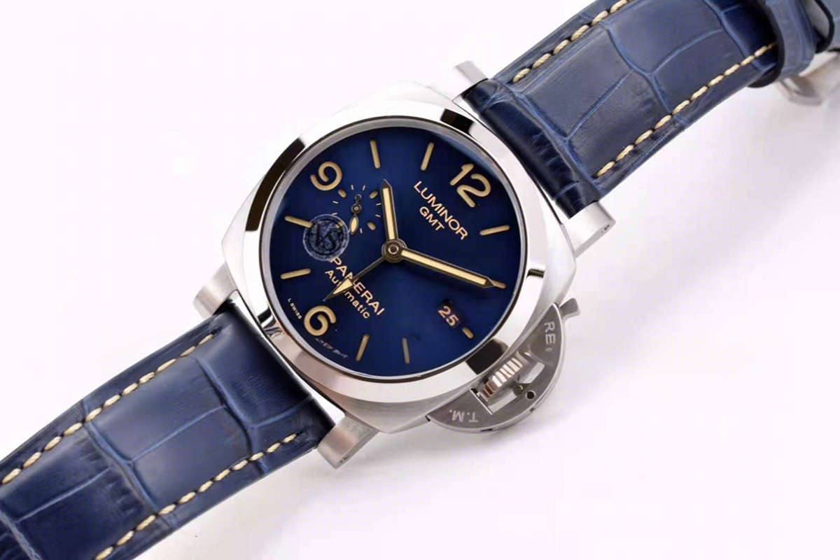 Panerai PAM1033 Luminor GMT 44mm-fasswatch