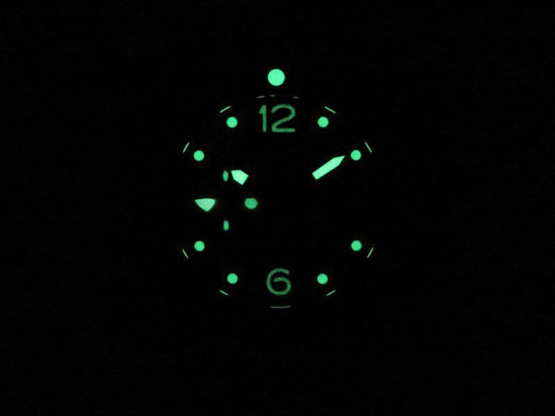 Panerai PAM616 Luminor Submersible Carbotech-fasswatch