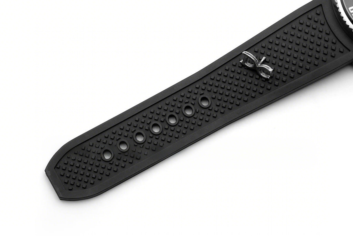 Calibre de Cartier Diver White Dial in Steel on Black Bezel-fasswatch