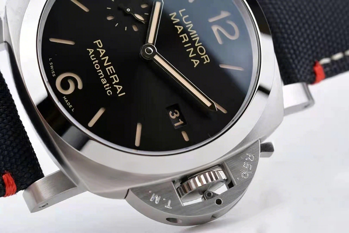 Panerai PAM1025 Luminor Marina 44mm-fasswatch