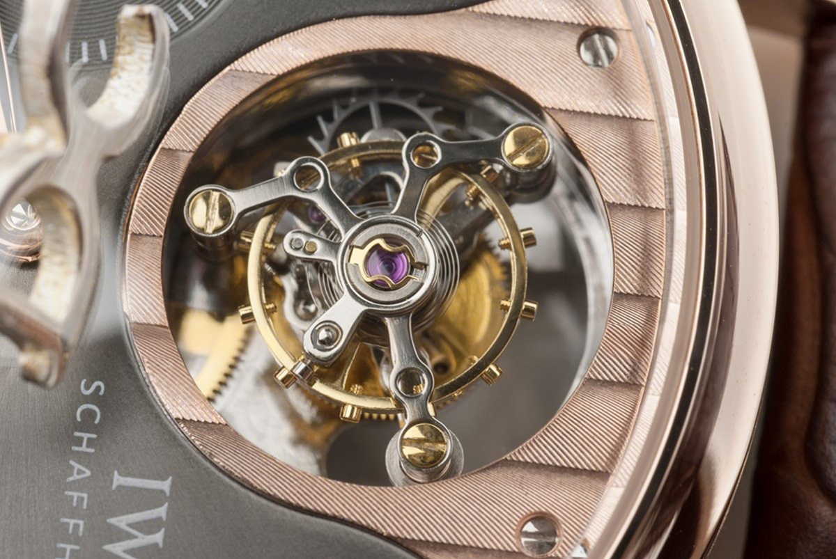 IWC Portuguese Tourbillon Mystère Rétrograde IW504210 in Rose Gold-fasswatch